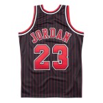 Mitchell & Ness Pánský dres Chicago Bulls NBA Michael Jordan #23 1996-97 Authentic Pinstripe Velikost: XL