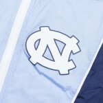 Mitchell & Ness Pánská bunda North Carolina Tar Heels NCAA Highlight Reel Windbreaker Velikost: S