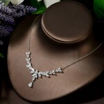 Souprava šperků Swarovski Elements Courtney, Bílá/čirá 50 cm + 9 cm (prodloužení)