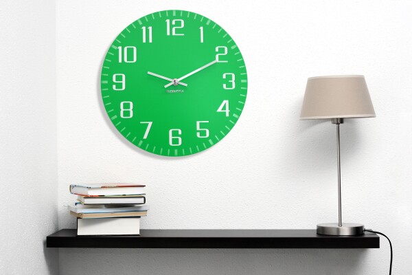 DumDekorace Zelené nástěnné hodiny designové