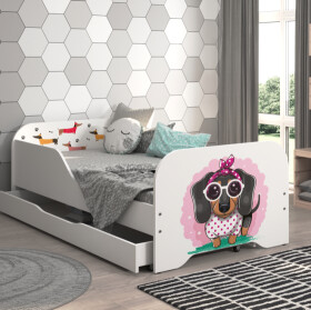 DumDekorace Kompletní dětská postel 140 x 70 cm s matrací a roštem - SWEET DOG