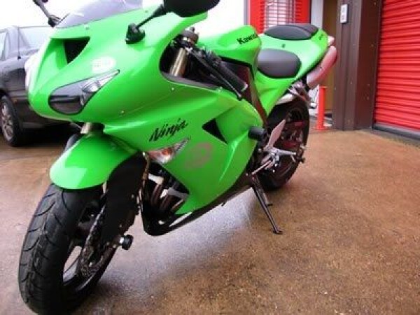 RG Cp0165Bl Aero padací chrániče Kawasaki Zx10-R černé - Černá