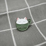 Pinarna.cz Catffee - bílá kočička v zeleném hrníčku