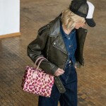 Crossbody kabelka Reisenthel Daily Shopper XS Smiley® leo blush