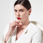 Luxusní brož zdobená vzácným Hotanským Nefritem, Černá