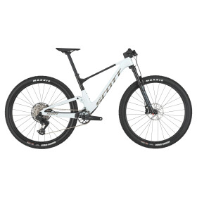 Scott Spark RC Team, barva cumulus white/carbon black, 29", 2025, rám M(17") - ZDARMA dopravné, seřízení, odborná montáž a poukázka v hodnotě 3.000,- Kč! (Záruka nejlepší ceny! Nakupujte u autorizovaného prodejce!)