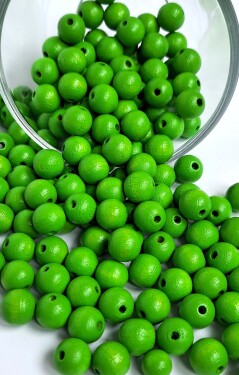 Dřevěné korálky Detoa - světle zelené - ∅ 10 mm - 10 ks