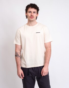 Tričko Patagonia M's P-6 Logo T-Shirt Undyed Natural