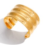 ELENYS Monolith Textured – pozlacený náramek 18K žluté zlato Délka náramku: Průměr 6,3 cm / Pro zápěstí 16,5-18,5 cm