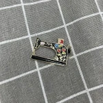 Pinarna.cz Šicí stroj s kytičkami