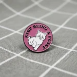 Pinarna.cz Stop being a pussy / Přestaň být koťa**o - bílá kočička