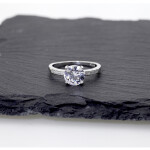 LUNICA Stříbrný zásnubní prsten PAPRSEK Velikost prstenu: 10 (EU: 62-64) 0544_10