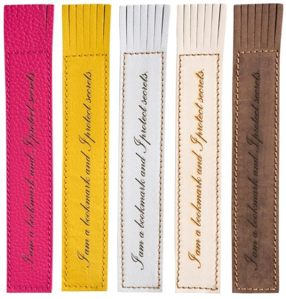 Kožená záložka se střapci I Am a Bookmark and I protect secrets