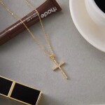 ELENYS Cross Pavé – pozlacený náhrdelník 18K žluté zlato Délka: 40,5+5 cm / max. 45,5 cm