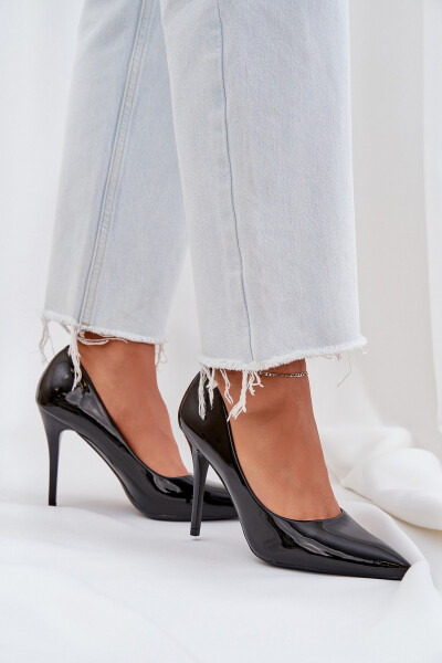 Lakované Lodičky Se Špičatými Špičkami Černé Omenra 40