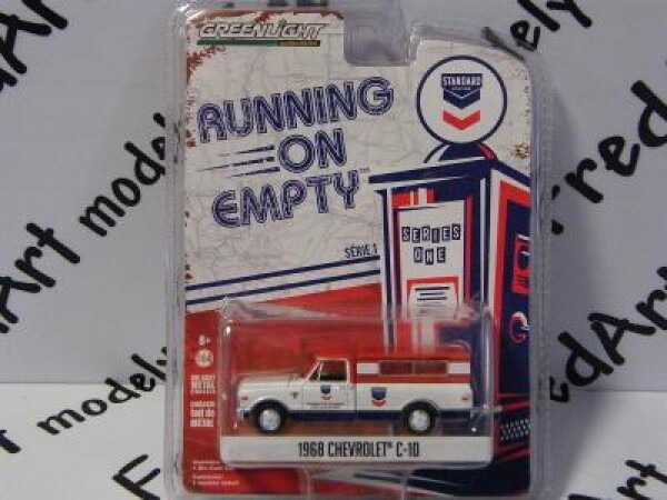 1968 CHEVROLET C-10 - GREENLIGHT 1:64