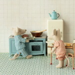 Maileg Kuchyňka pro zvířátka Maileg Blue, modrá barva, kov