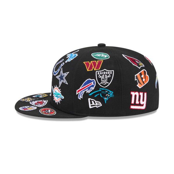 Pánská kšiltovka NFL Logo NFL NEW ERA 5950 All over černá Velikost: 7_1/8