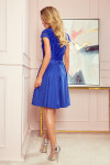 Dámské šaty v chrpové barvě s výstřihem a krajkou M model 8262559 - numoco
