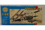 Model Fokker Dr.1 13x16,1cm v krabici 31x13,5x3,5cm