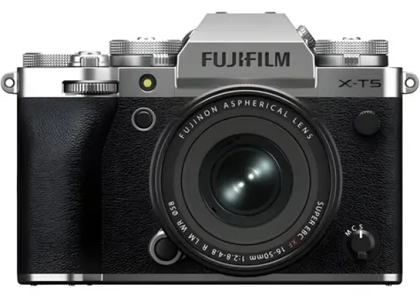Fujifilm X-T5 + XF16-50mm stříbrná / Digitální fotoaparát / Objektiv 16-50mm (16939461)