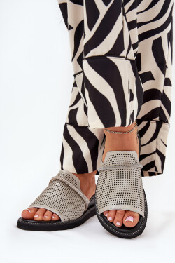 Dámské sandály na klínu s ozdobným páskem stříbrné Teriwes 37