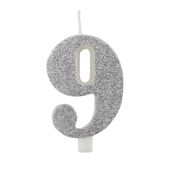 Svíčka číslo 9 stříbrná s glitrem Svíčka číslo 9 stříbrná s glitrem