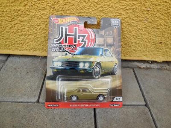 Nissan Silvia - Hot Wheels Japan Historics 3 REAL RIDERS