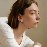 Luxusní náušnice s tygřím okem a zirkony Dorothée – stříbrné zapínání, Hnědá