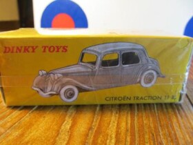 Dinky Toys - Citroën Traction