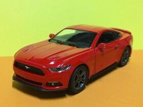 Ford Mustang GT 2015 červený 1/38 13cm Kinsmart - otevírací pull back