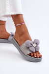 Dámské šedé sandály s ozdobou na nízké platformě Cedrella 37