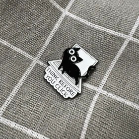 Pinarna.cz Think before you click / Než klikneš, přemýšlej - černá kočička