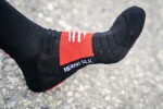 Běžecké kompresní ponožky Compressport Full Socks Winter Run Black/High Risk Red Velikost: EU