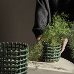 Ferm LIVING Keramický koš Emerald Green Small, zelená barva, keramika