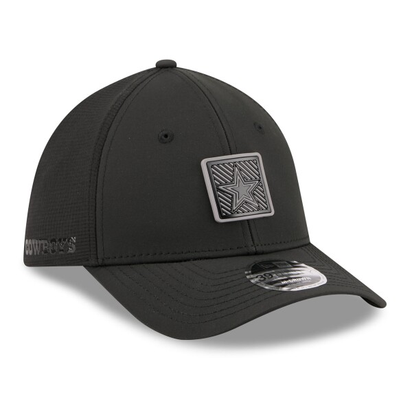 New Era Pánská kšiltovka Dallas Cowboys NFL Black 2026 Training Camp 39THIRTY Flex Velikost: S/M