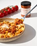 Vilgain Rajčatová omáčka s tuňákem – kajenský pepř 200 g