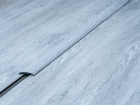 Podlahový přechodový profil – SPC RIGID MULTI Vancouver EF system, d. 1,2 m; š. 50 mm