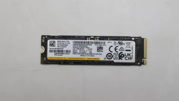 Lenovo SSD 1TB M.2 2280 (5SS0W79571) / Interní SSD disk / PCIe 4.0 NVMe (5SS0W79571)