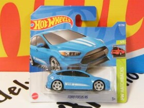 8/23 - FORD FOCUS RS - Hot Wheels