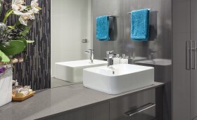 Aquatek HAPPY hranaté keramické umyvadlo se zaoblenými rohy 51,5 41 15 HAPPY