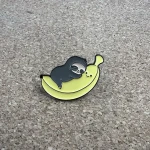 Pinarna.cz Spící lenochod na banánu