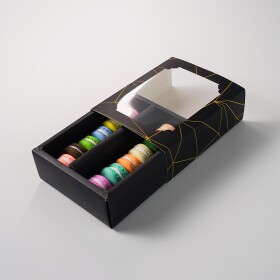 Cake star Krabička na makronky černá se zlatým rámečkem 15,5x12,5x5,2 cm (na 10 kusů)