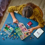 LEGO LEGO® Friends 42670 Apartmány a obchody v městečku Heartlake