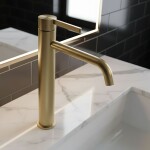 REA - Umyvadlová baterie Foster Brush Gold vysoká REA-B6441