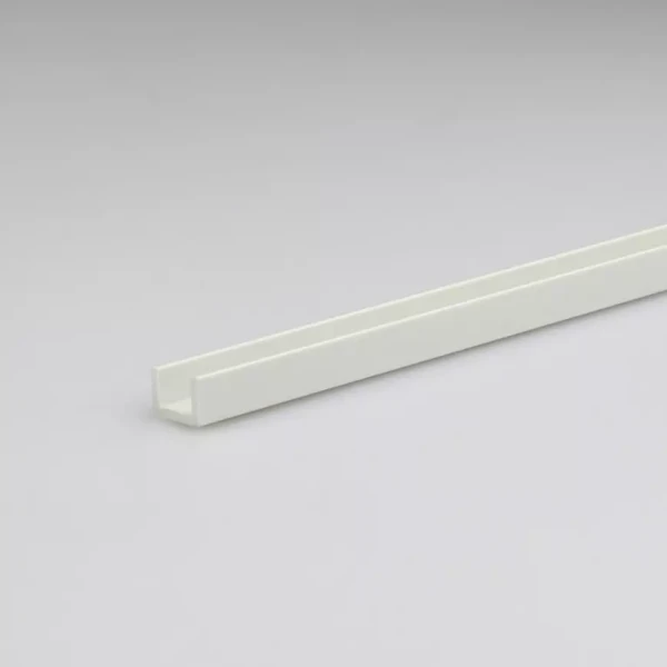 Profil U PVC bily lesk 6.2x8.7x1000