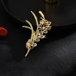 Květinová brož se Swarovski Elements krystaly a bílou perlou, Zlatá