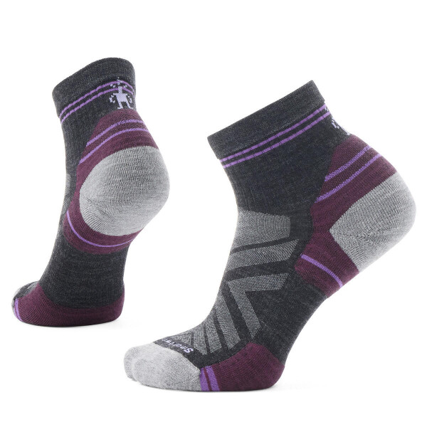 Dámské merino turistické ponožky SMARTWOOL Women's Hike Targeted Cushion Ankle Sock, Charcoal velikost: 42-45 (L)