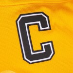 Mitchell & Ness Pánský dres Ray Bourque Boston Bruins 1996 NHL Dark Alternate Jersey Velikost: L