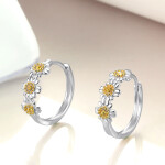 LUNICA Stříbrné náušnice KVÍTKY 0684